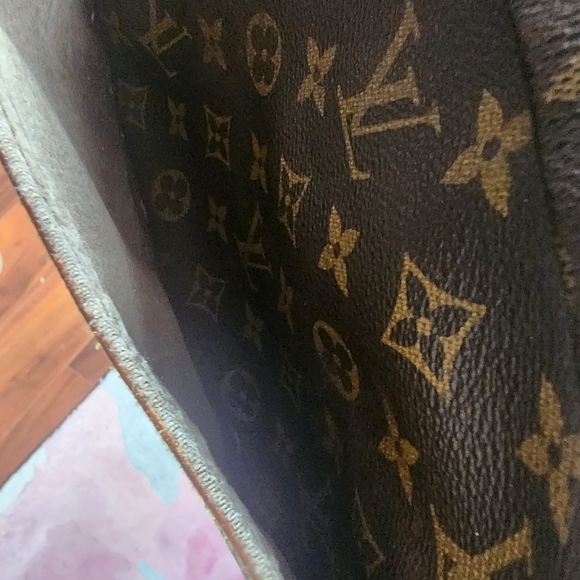 Authentic Louis Vuitton Juene Fille crossbody - Picture 9 of 15